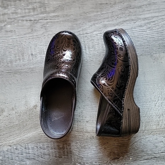 Women's Dansko size 37 shoes - Picture 1 of 4